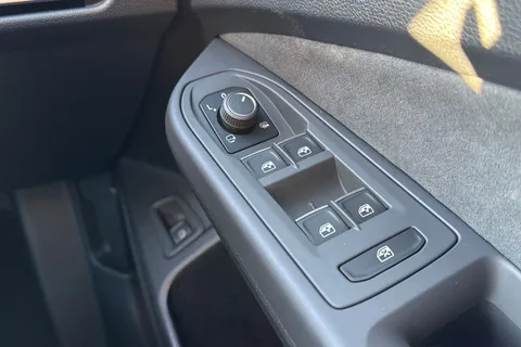 DE25KCA Volkswagen Golf 1.5 TSI 272 GTE eHybrid 5dr DSG Thumbnail #22