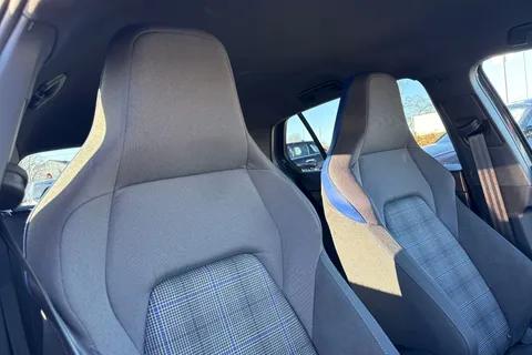 DE25KCA Volkswagen Golf 1.5 TSI 272 GTE eHybrid 5dr DSG Thumbnail #25