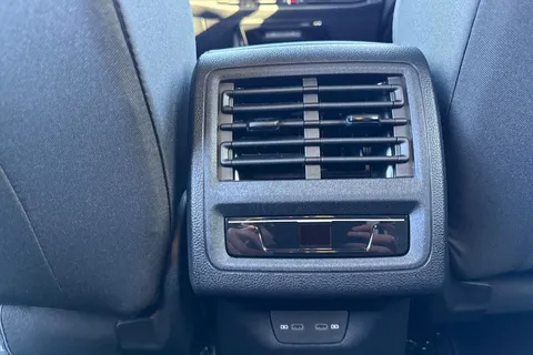 DE25KCA Volkswagen Golf 1.5 TSI 272 GTE eHybrid 5dr DSG Thumbnail #31