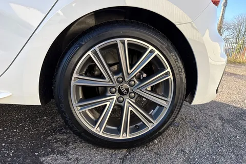 Audi A1 1.0 TFSI 30 S line Sportback S Tronic Euro 6 (s/s) 5dr Thumbnail #13