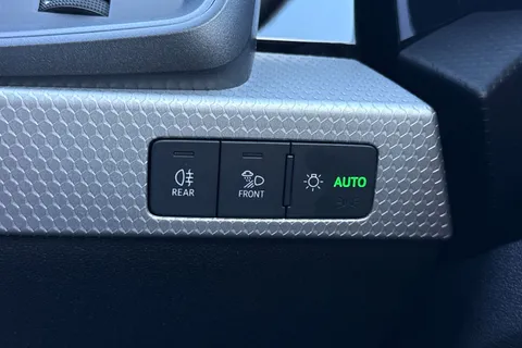 Audi A1 1.0 TFSI 30 S line Sportback S Tronic Euro 6 (s/s) 5dr Thumbnail #27