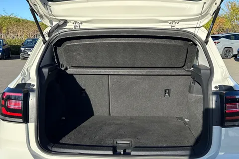 7 of 67 for Volkswagen T-Cross 1.0 TSI SE Euro 6 (s/s) 5dr