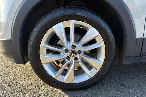 12 of 67 for Volkswagen T-Cross 1.0 TSI SE Euro 6 (s/s) 5dr