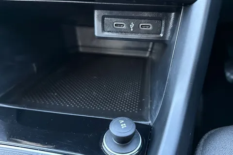 51 of 67 for Volkswagen T-Cross 1.0 TSI SE Euro 6 (s/s) 5dr