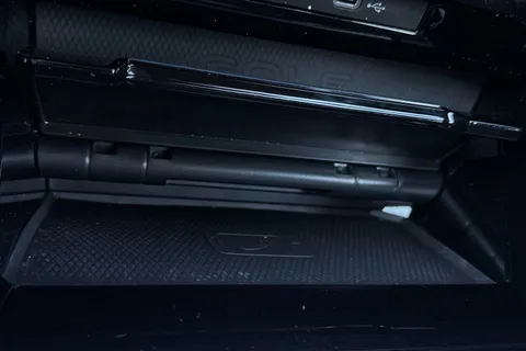 MC23KLU Volkswagen Golf 2.0 TSI 320 R 4Motion 5dr DSG **19' ESTORIL ALLOYS** Thumbnail #34