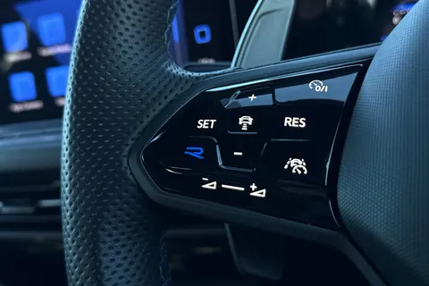 MC23KLU Volkswagen Golf 2.0 TSI 320 R 4Motion 5dr DSG **19' ESTORIL ALLOYS** Thumbnail #35