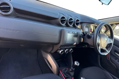 15 of 40 for Dacia Duster 1.3 TCe Techroad Euro 6 (s/s) 5dr