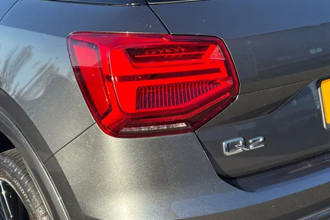 AV70FZN Audi Q2 Black Edition 30 TDI  116 PS S tronic Thumbnail #9