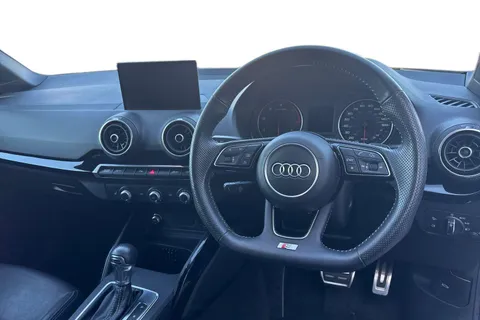 AV70FZN Audi Q2 Black Edition 30 TDI  116 PS S tronic Thumbnail #19