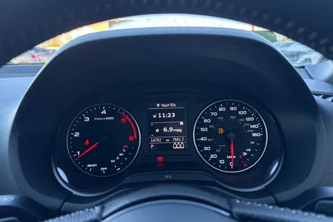 AV70FZN Audi Q2 Black Edition 30 TDI  116 PS S tronic Thumbnail #43