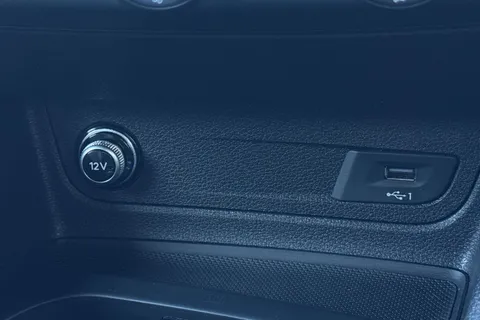 AV70FZN Audi Q2 Black Edition 30 TDI  116 PS S tronic Thumbnail #49