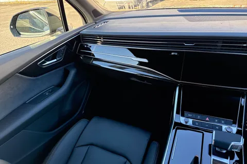  Audi Q7 3.0 TDI V6 50 Black Edition Tiptronic quattro Euro 6 (s/s) 5dr Thumbnail #14