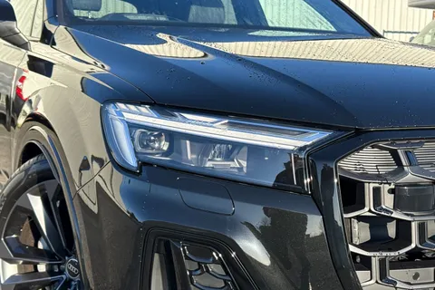  Audi Q7 3.0 TDI V6 50 Black Edition Tiptronic quattro Euro 6 (s/s) 5dr Thumbnail #16