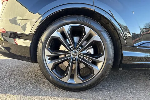  Audi Q7 3.0 TDI V6 50 Black Edition Tiptronic quattro Euro 6 (s/s) 5dr Thumbnail #21