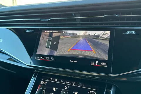  Audi Q7 3.0 TDI V6 50 Black Edition Tiptronic quattro Euro 6 (s/s) 5dr Thumbnail #31