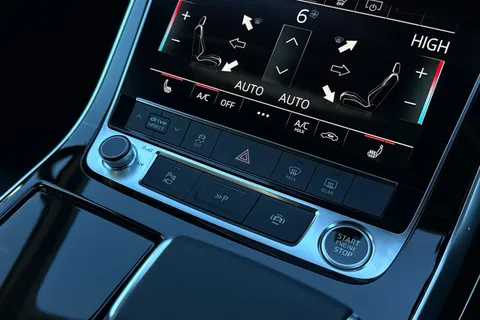  Audi Q7 3.0 TDI V6 50 Black Edition Tiptronic quattro Euro 6 (s/s) 5dr Thumbnail #32