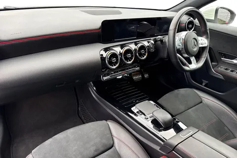 KT68EZB Mercedes-Benz A Class 2.0 A250 AMG Line 7G-DCT Euro 6 (s/s) 5dr Thumbnail #16