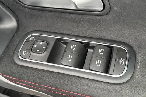 KT68EZB Mercedes-Benz A Class 2.0 A250 AMG Line 7G-DCT Euro 6 (s/s) 5dr Thumbnail #33