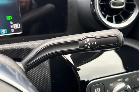 KT68EZB Mercedes-Benz A Class 2.0 A250 AMG Line 7G-DCT Euro 6 (s/s) 5dr Thumbnail #37