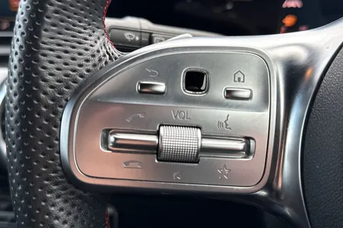 KT68EZB Mercedes-Benz A Class 2.0 A250 AMG Line 7G-DCT Euro 6 (s/s) 5dr Thumbnail #39