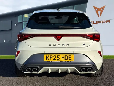 KP25HDE CUPRA Leon 2.0 TSI 300 VZ3 5dr DSG **PANORAMIC SUNROOF** Thumbnail #4