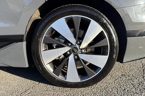 KY25FKU Audi A6 E-Tron Sportback Sportback S line e-tron performance  270,00 kW Thumbnail #13