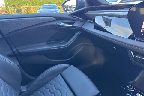 KJ25NRF Audi A6 E-Tron Avant 100kWh Performance S line Auto 5dr Thumbnail #21