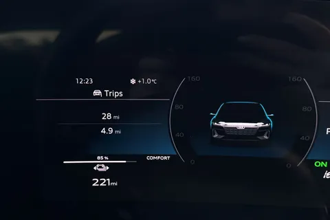 KJ25NRF Audi A6 E-Tron Avant 100kWh Performance S line Auto 5dr Thumbnail #50