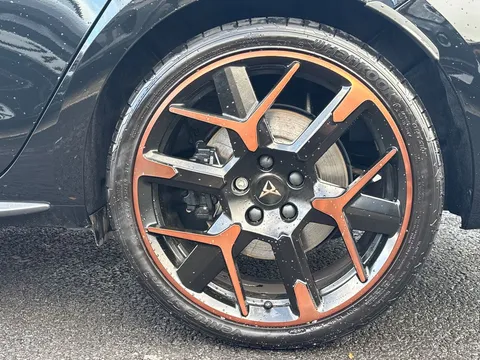 KO74FNJ CUPRA Leon 2.0 TSI 333 VZ3 5dr DSG 4Drive **PANORAMIC SUNROOF** Thumbnail #25