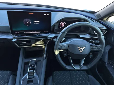 DK25YAD CUPRA Formentor 2.0 TSI 333 VZ3 5dr DSG 4Drive **PANORAMIC SUNROOF Thumbnail #14