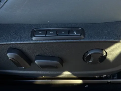 DK25YAD CUPRA Formentor 2.0 TSI 333 VZ3 5dr DSG 4Drive **PANORAMIC SUNROOF Thumbnail #33