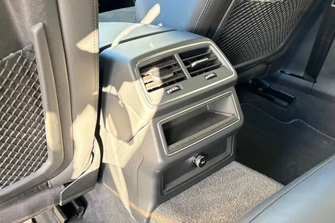 DP72GZL Audi A6 Avant 2.0 TDI 40 Black Edition S Tronic quattro Euro 6 (s/s) 5dr Thumbnail #40