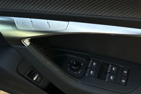 DP72GZL Audi A6 Avant 2.0 TDI 40 Black Edition S Tronic quattro Euro 6 (s/s) 5dr Thumbnail #45