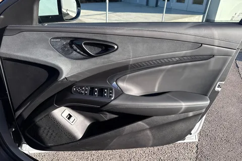 DG75OYM BYD SEAL 82.5kWh Excellence Auto AWD 4dr Thumbnail #18