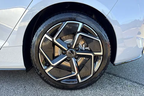 DG75OYM BYD SEAL 82.5kWh Excellence Auto AWD 4dr Thumbnail #24