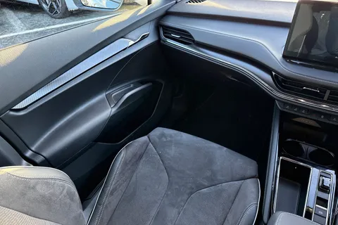 AO74SVV Škoda Enyaq 82kWh 85x SportLine Plus Auto 4WD 5dr (DC175kW) Thumbnail #16