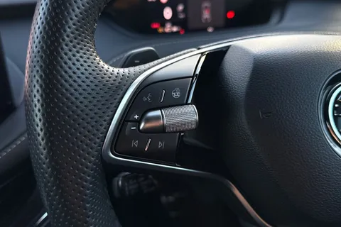 AO74SVV Škoda Enyaq 82kWh 85x SportLine Plus Auto 4WD 5dr (DC175kW) Thumbnail #39