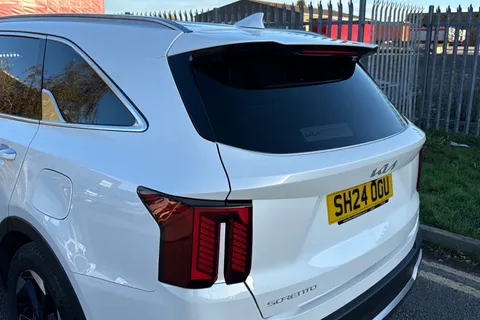 SH24OOU Kia Sorento 2.2 CRDi 3 DCT AWD Euro 6 (s/s) 5dr Thumbnail #16