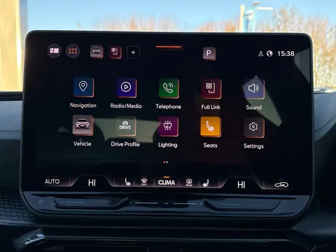 KT25WFM CUPRA Formentor 2.0 TSI 333 VZ3 5dr DSG 4Drive **PANORAMIC SUNROOF** Thumbnail #13