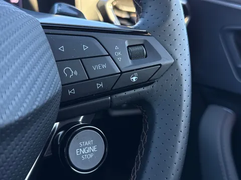 KT25WFM CUPRA Formentor 2.0 TSI 333 VZ3 5dr DSG 4Drive **PANORAMIC SUNROOF** Thumbnail #37