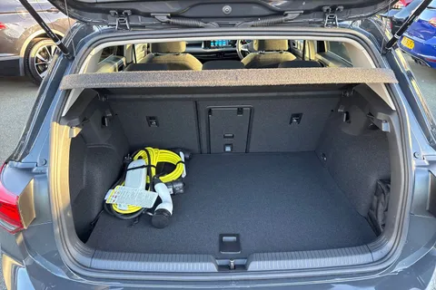 DE75WVF Volkswagen Golf 1.4 TSI eHybrid Style 5dr DSG | Pre Reg | Head-up Display Thumbnail #11