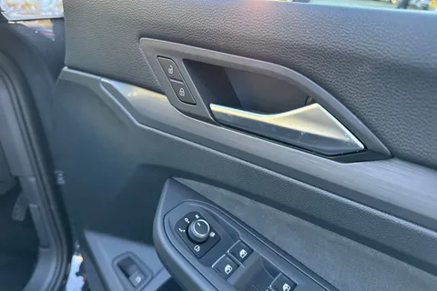 DE75WVF Volkswagen Golf 1.4 TSI eHybrid Style 5dr DSG | Pre Reg | Head-up Display Thumbnail #19