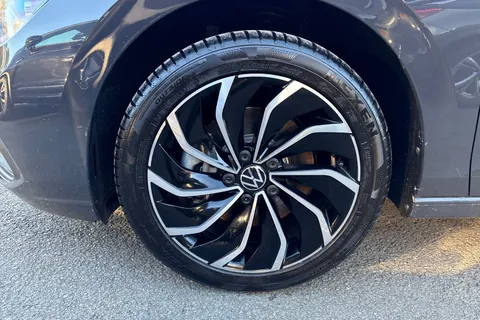 DE75WVF Volkswagen Golf 1.4 TSI eHybrid Style 5dr DSG | Pre Reg | Head-up Display Thumbnail #25