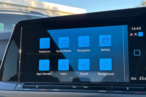 DE75WVF Volkswagen Golf 1.4 TSI eHybrid Style 5dr DSG | Pre Reg | Head-up Display Thumbnail #28