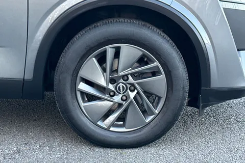 CU23XRK Nissan Qashqai 1.3 DIG-T MHEV Acenta Premium Euro 6 (s/s) 5dr Thumbnail #7