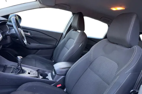 CU23XRK Nissan Qashqai 1.3 DIG-T MHEV Acenta Premium Euro 6 (s/s) 5dr Thumbnail #11