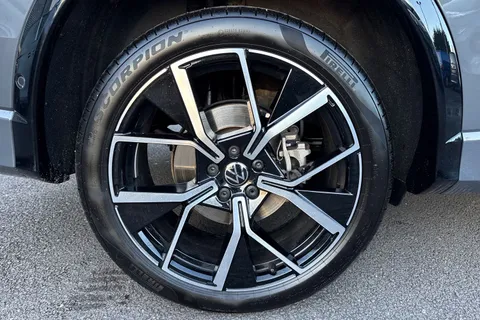 KN25VSK Volkswagen Tiguan 1.5 TSI 272 eHybrid R-Line 5dr DSG ⭐Full Leather with climate & massage sea Thumbnail #14