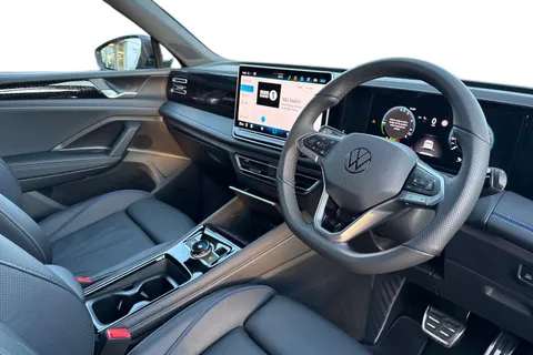KN25VSK Volkswagen Tiguan 1.5 TSI 272 eHybrid R-Line 5dr DSG ⭐Full Leather with climate & massage sea Thumbnail #15