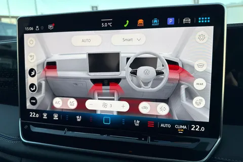 KN25VSK Volkswagen Tiguan 1.5 TSI 272 eHybrid R-Line 5dr DSG ⭐Full Leather with climate & massage sea Thumbnail #23