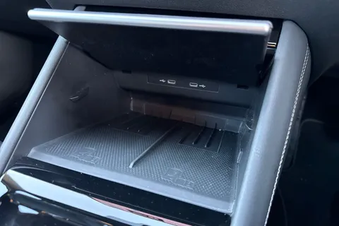 KN25VSK Volkswagen Tiguan 1.5 TSI 272 eHybrid R-Line 5dr DSG ⭐Full Leather with climate & massage sea Thumbnail #44